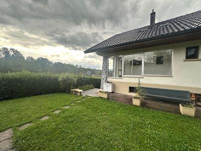 Maison - 200 m² - 8 pièces