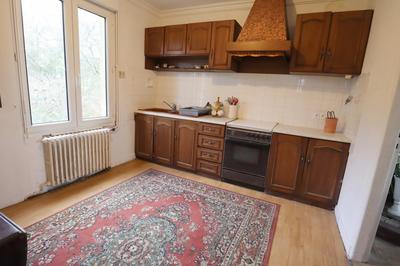 Maison - 111 m² - 7 pièces