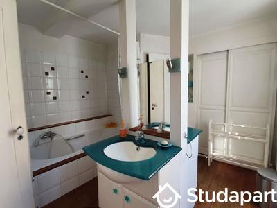 Maison - 170 m² - 8 pièces