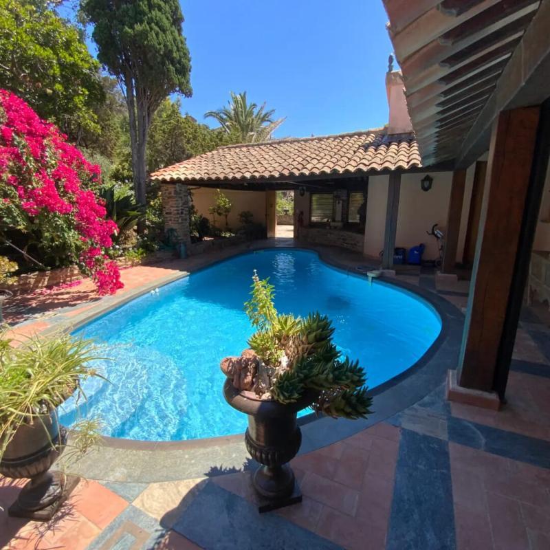 Villa - 371 m² - 11 pièces