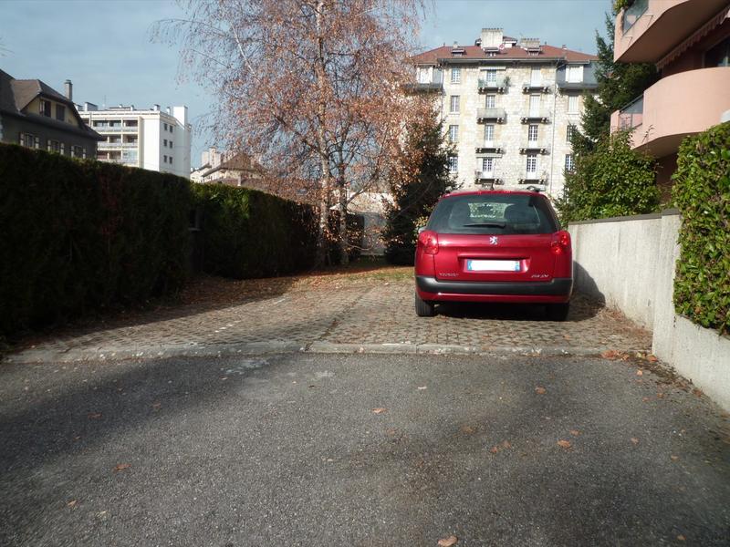 Parking / Garage - 10 m²