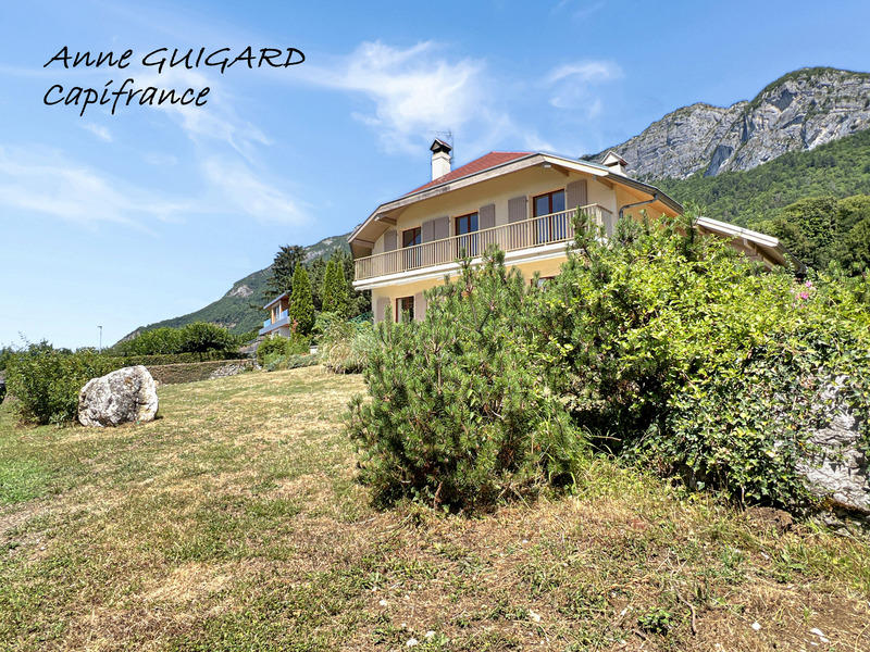 Maison - 151 m² - 6 pièces