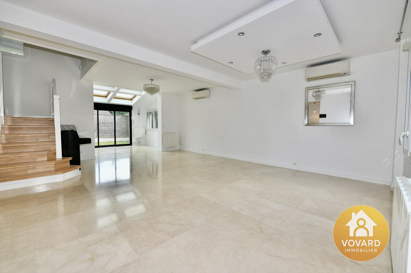 Maison - 172 m² - 8 pièces