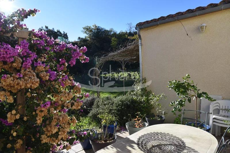 Propriété - 223 m² - 10 pièces