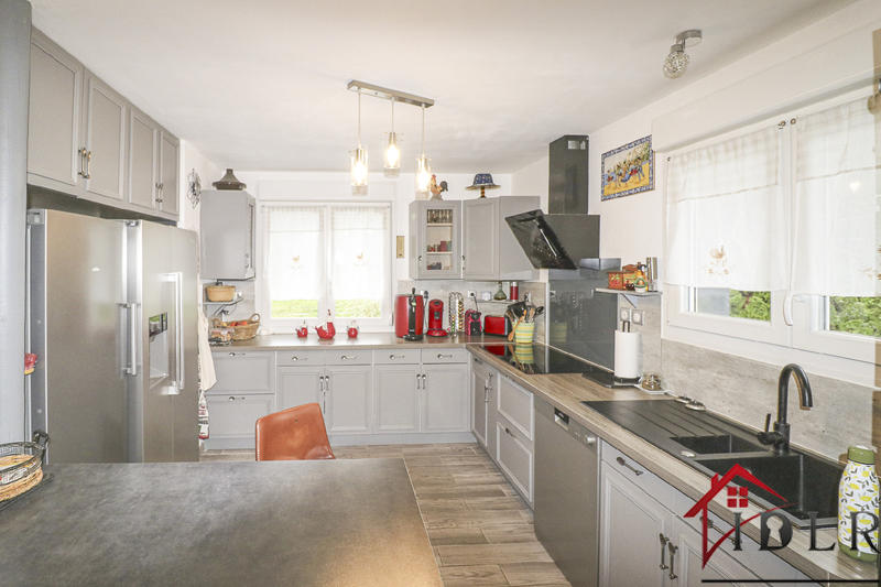 Maison - 145 m² - 5 pièces