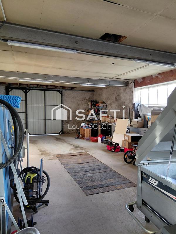 Maison - 211 m² - 6 pièces