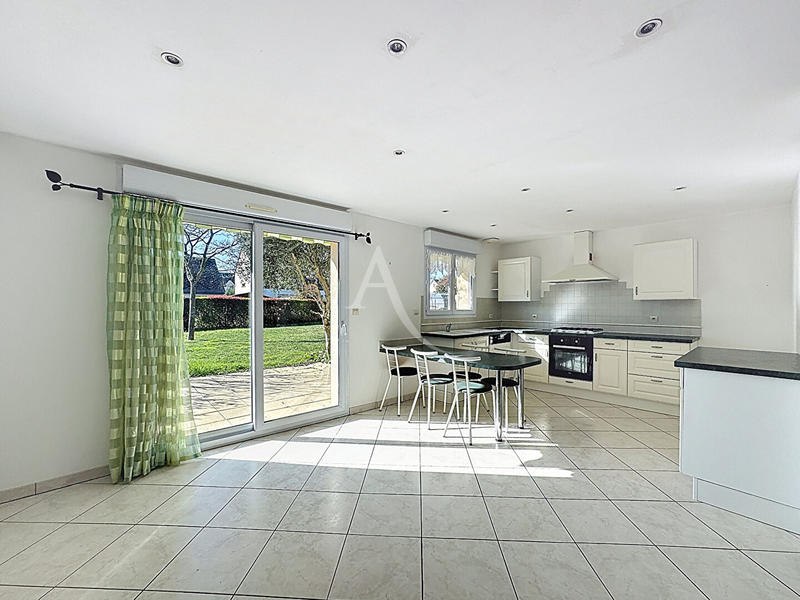 Maison - 88 m² - 4 pièces