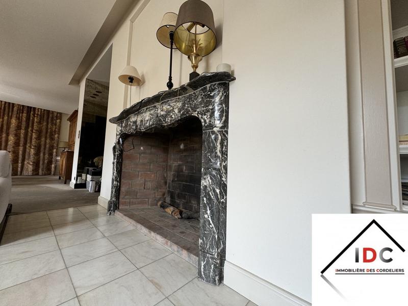 Appartement - 155 m² - 5 pièces