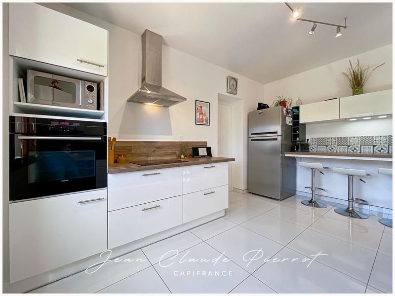 Maison - 140 m² - 6 pièces