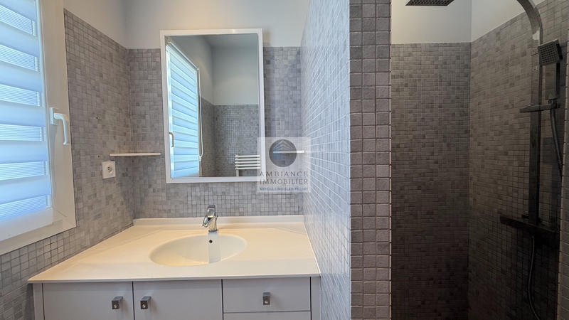 Maison - 257 m² - 7 pièces