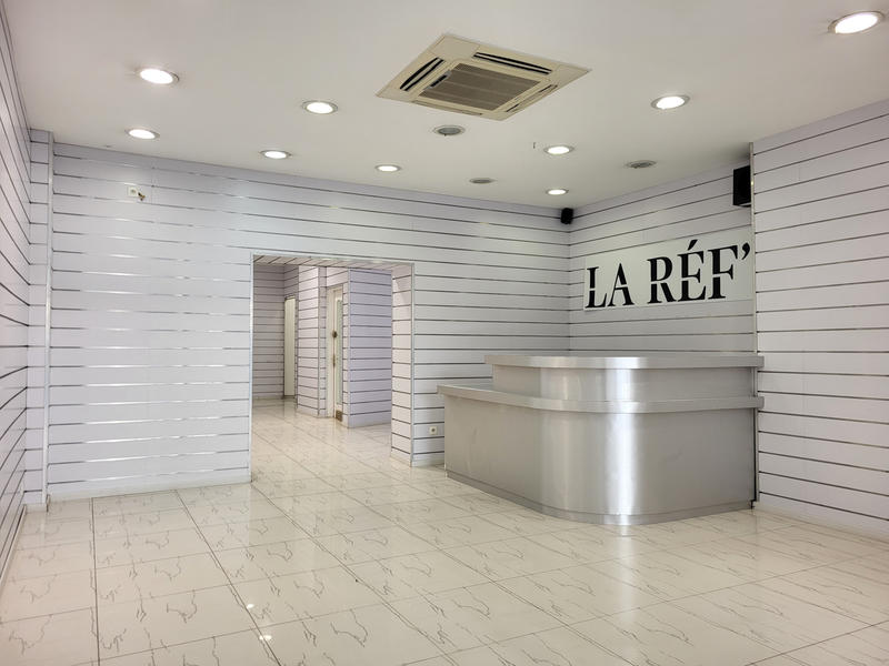 Local commercial - 102 m²