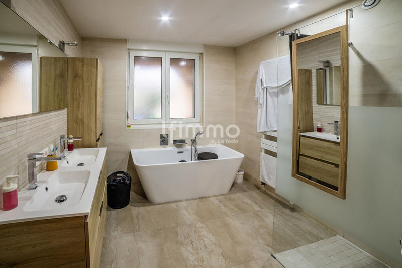 Maison - 142 m² - 6 pièces