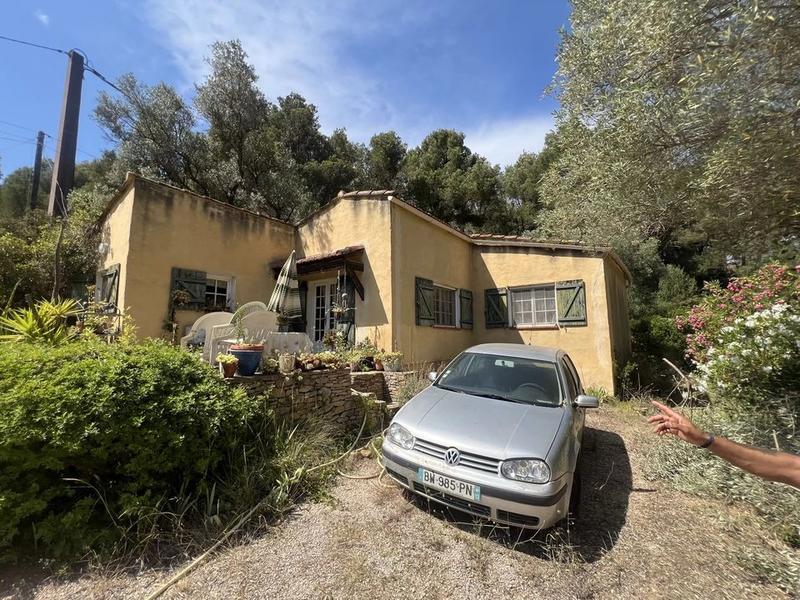 Maison - 230 m² - 7 pièces