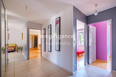 Appartement - 91 m² - 4 pièces