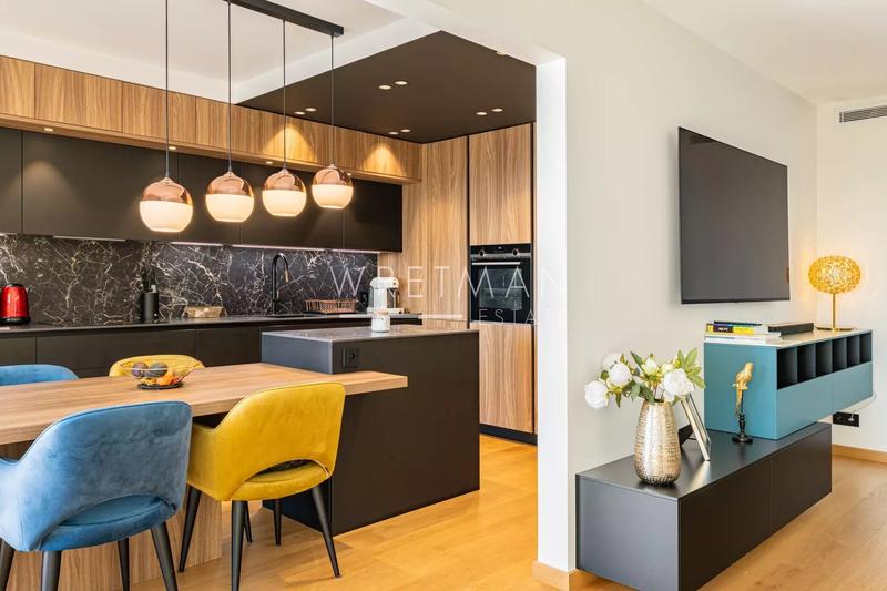 Appartement - 85 m² - 3 pièces