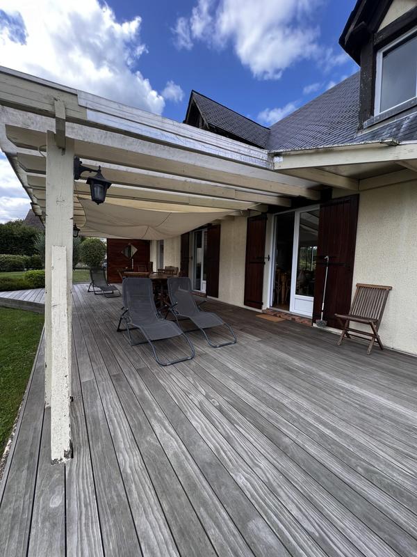 Maison traditionnelle - 144 m² - 7 pièces