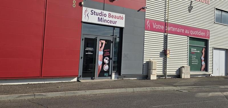 Local commercial - 74 m² - 8 pièces