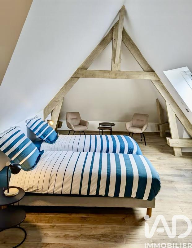 Maison - 262 m² - 7 pièces