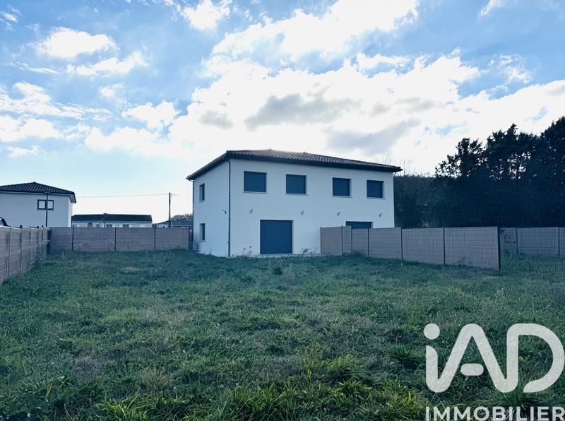 Maison - 96 m² - 4 pièces