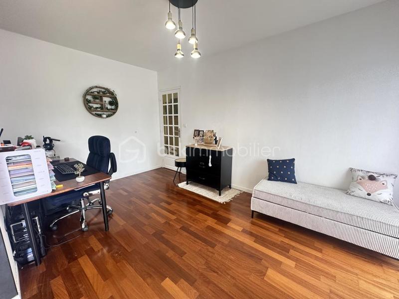 Appartement - 94 m² - 4 pièces