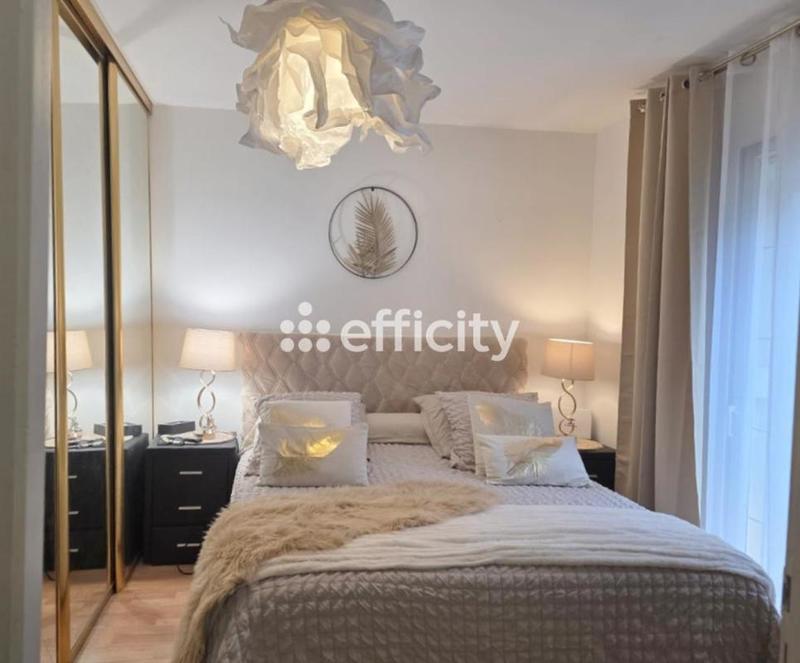 Maison - 163 m² - 8 pièces