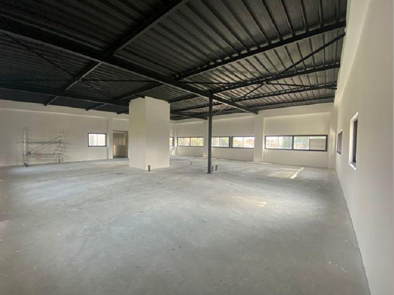 Local commercial - 104 m² - 1 pièce