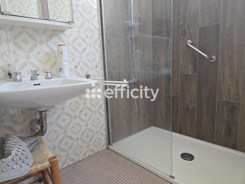 Maison - 300 m² - 4 pièces