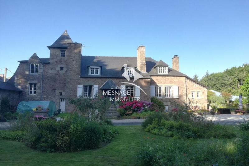 Demeure - 270 m² - 10 pièces