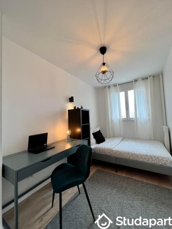 Chambre - 9 m² - 1 pièce