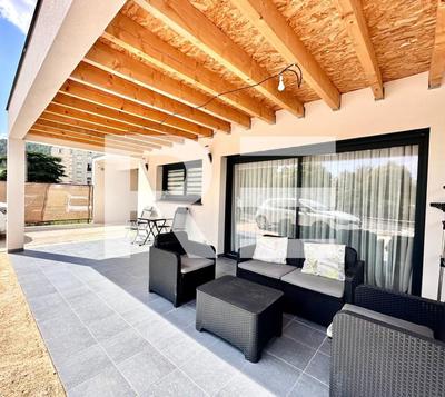 Villa - 100 m² - 4 pièces