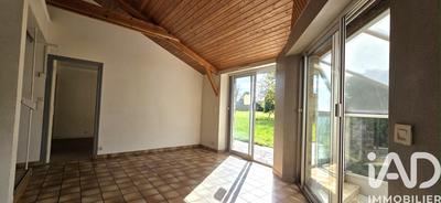 Maison - 220 m² - 11 pièces