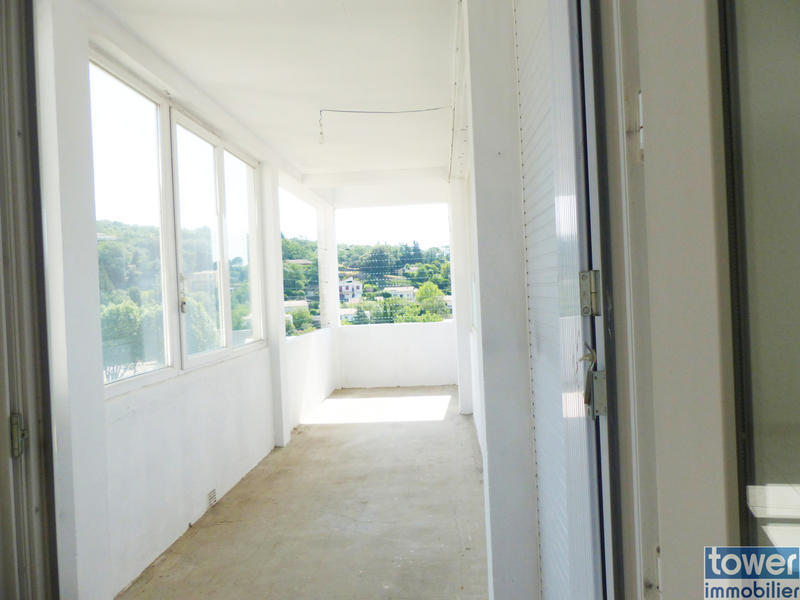 Appartement - 94 m² - 4 pièces