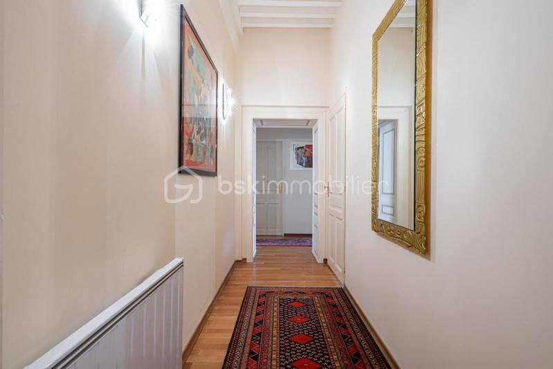 Appartement - 211 m² - 5 pièces