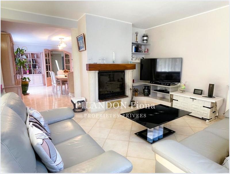 Villa - 200 m² - 7 pièces