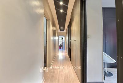 Maison contemporaine - 221 m² - 8 pièces