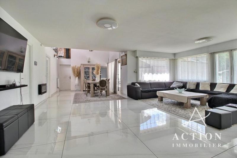 Maison - 190 m² - 7 pièces