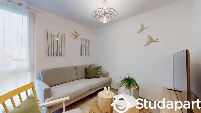 Chambre - 11 m² - 1 pièce