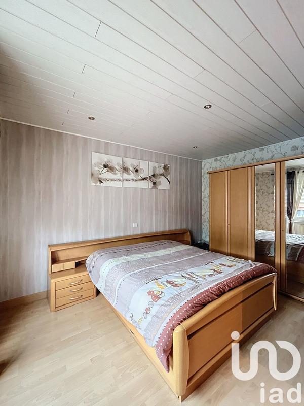 Maison - 220 m² - 9 pièces