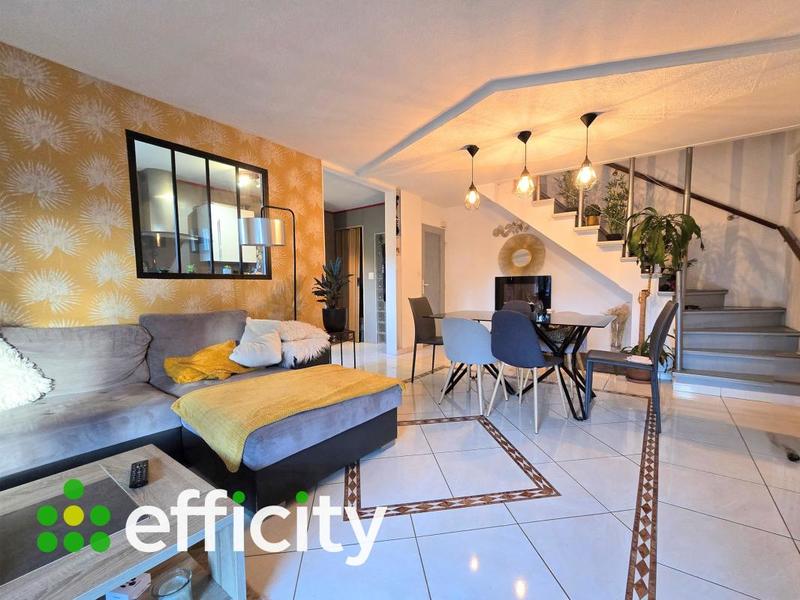 Appartement - 90 m² - 4 pièces