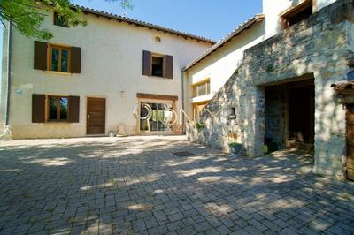 Maison - 240 m² - 6 pièces