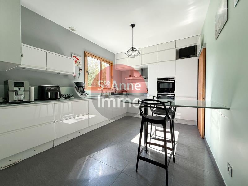 Maison - 160 m² - 6 pièces