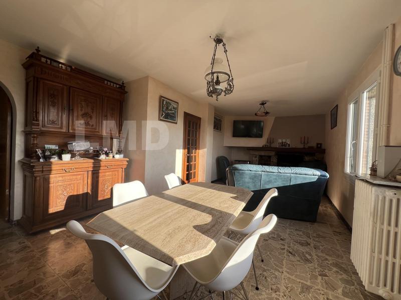 Maison traditionnelle - 187 m² - 7 pièces