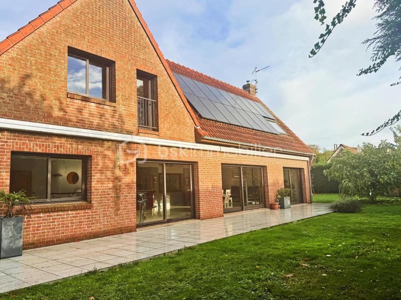 Maison - 320 m² - 7 pièces