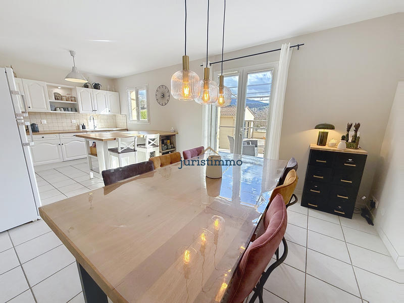 Villa - 124 m² - 6 pièces