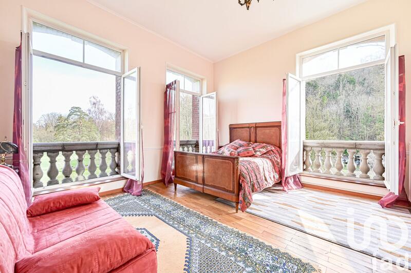 Château - 550 m² - 13 pièces