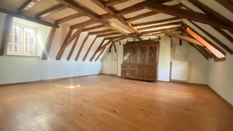 Maison - 210 m² - 10 pièces