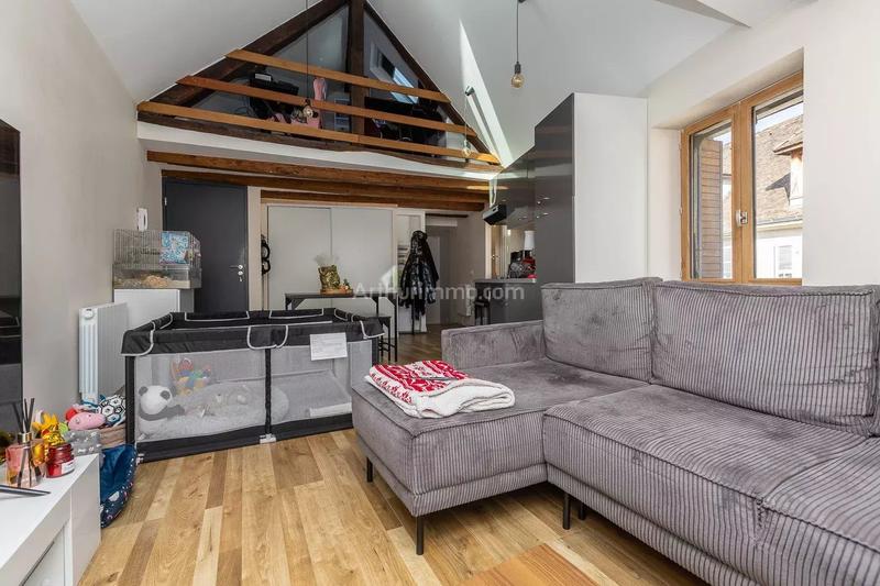 Immeuble - 141 m² - 7 pièces