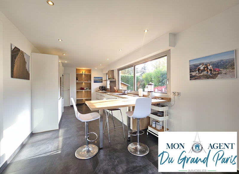 Maison d'architecte - 220 m² - 8 pièces