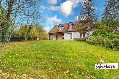 Propriété - 270 m² - 8 pièces