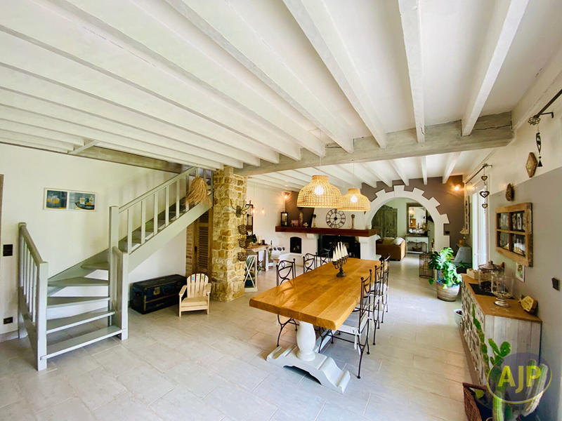 Maison - 178 m² - 5 pièces